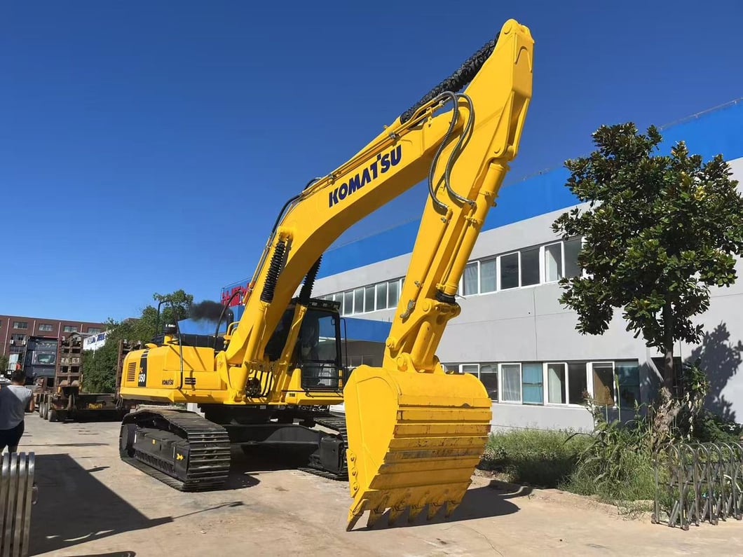 2022 Komatsu PC350 Crawler Excavator