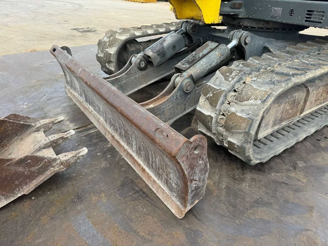 2016 Wacker Neuson ET145 Crawler Excavator