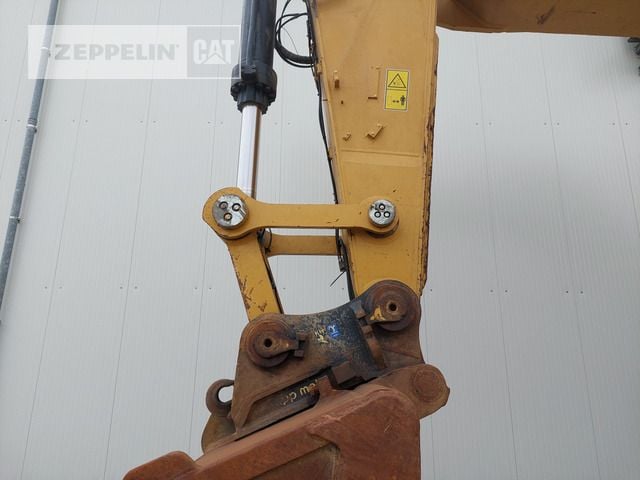 2019 Caterpillar 390FL Crawler Excavator