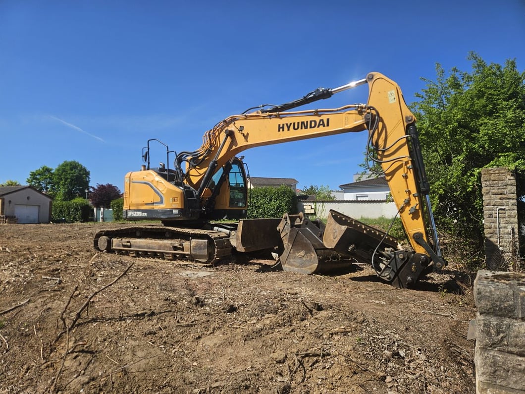 2018 Hyundai HX235 LCR Crawler Excavator