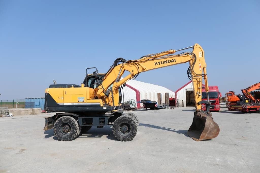 2015 Hyundai R140W-9A Wheel Excavator