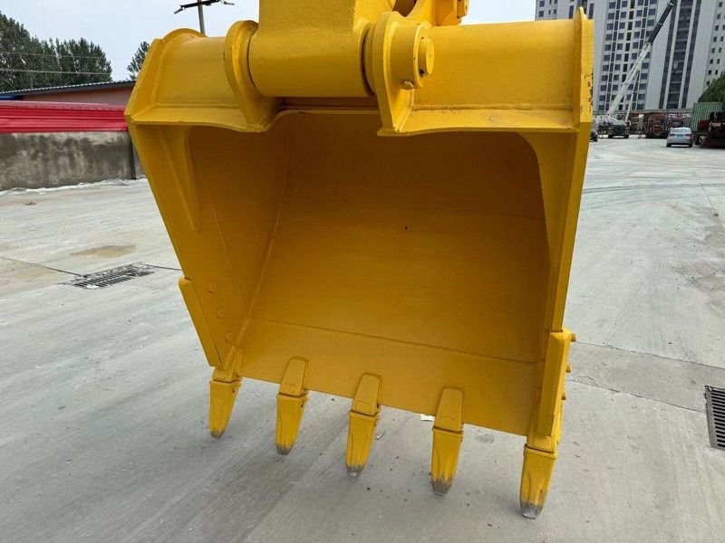 2025 Komatsu PC200 Crawler Excavator