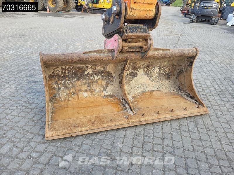 2020 Doosan DX225LC-5 Crawler Excavator