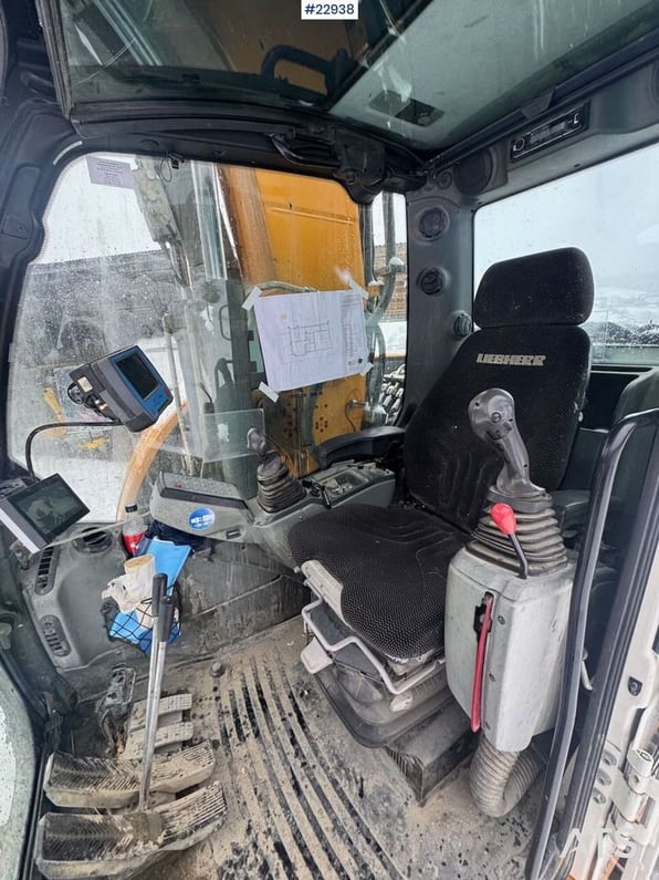 2018 Liebherr R914COMPACT Crawler Excavator