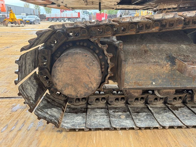 2022 Doosan DX225LC-7 Crawler Excavator