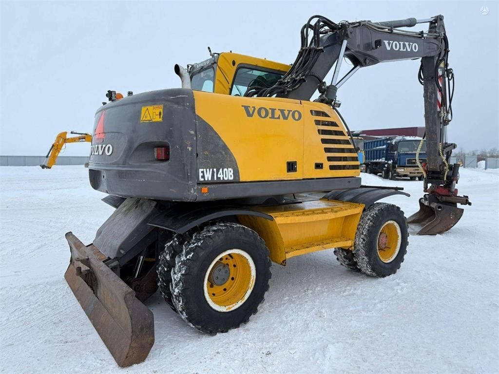 2004 Volvo EW140B Wheel Excavator