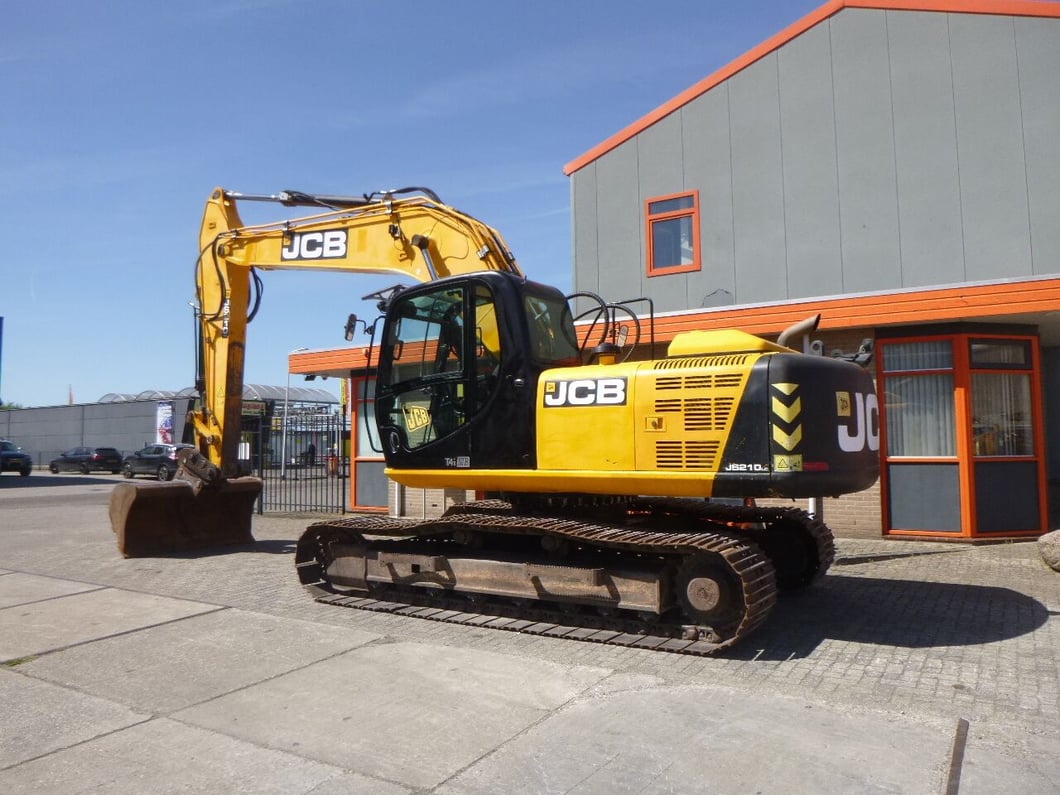 2015 JCB JS210LC Crawler Excavator