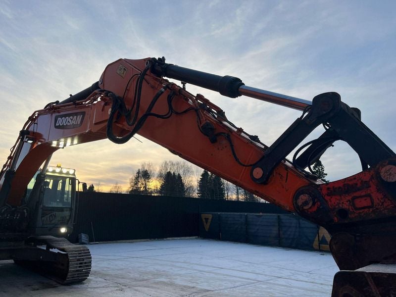 2017 Doosan DX340LC Crawler Excavator