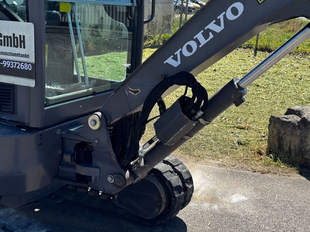 2013 Volvo ECR25D Mini Excavator