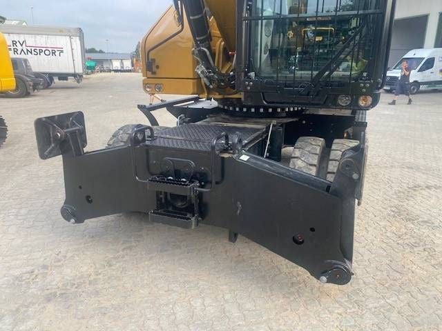 2024 Caterpillar MH3022-07D Material Handler