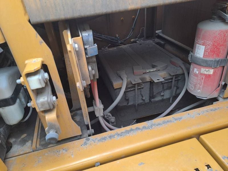 2024 Caterpillar 395 Crawler Excavator