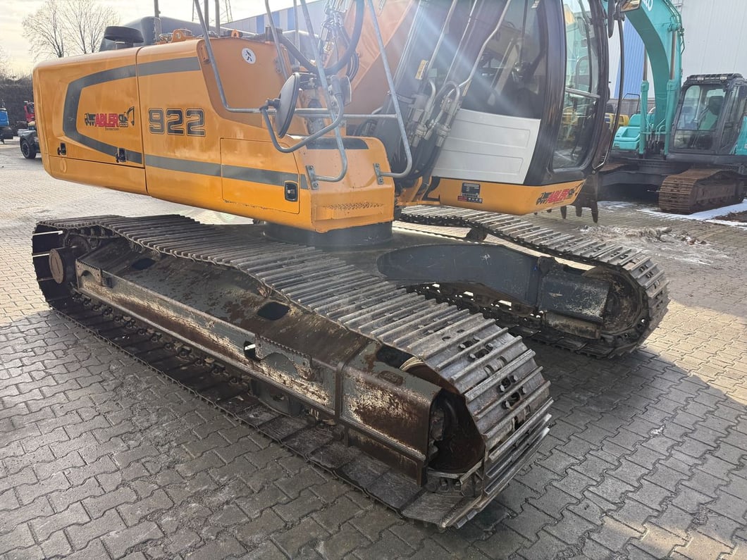 2015 Liebherr R922LC Crawler Excavator