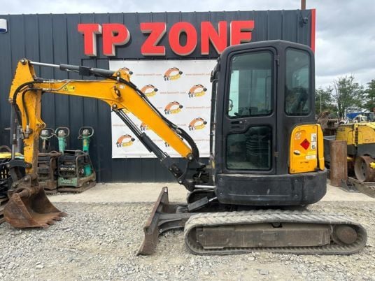 2016 Bobcat E35 Mini Excavator