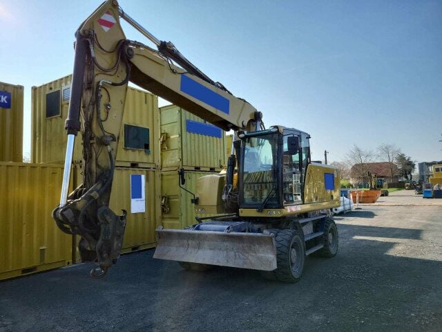 2018 Caterpillar M322F Wheel Excavator