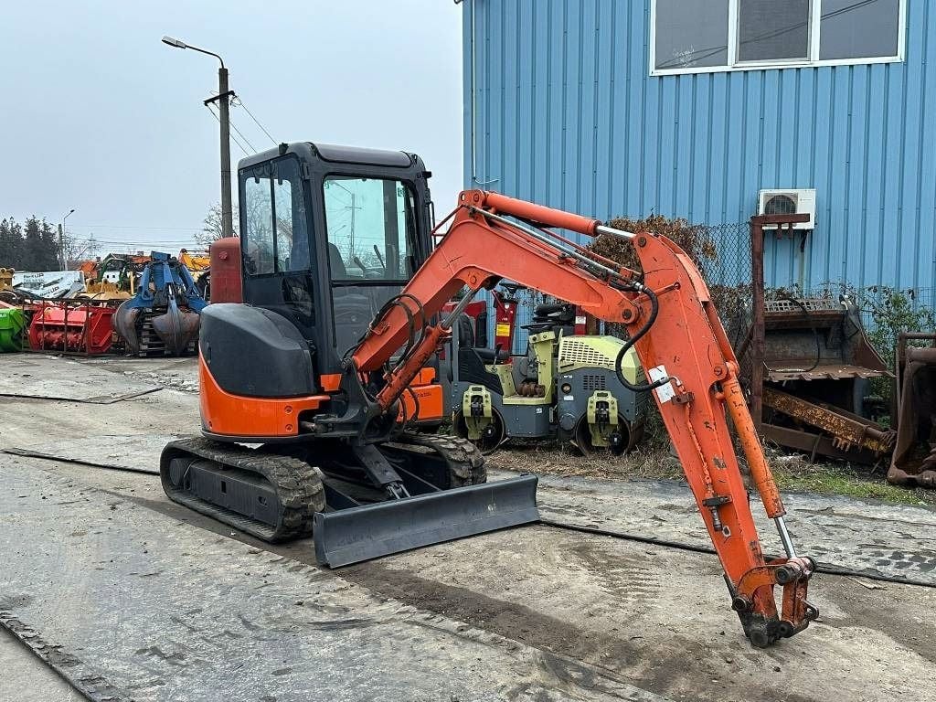 2006 Hitachi ZX27 U-2 Mini Excavator