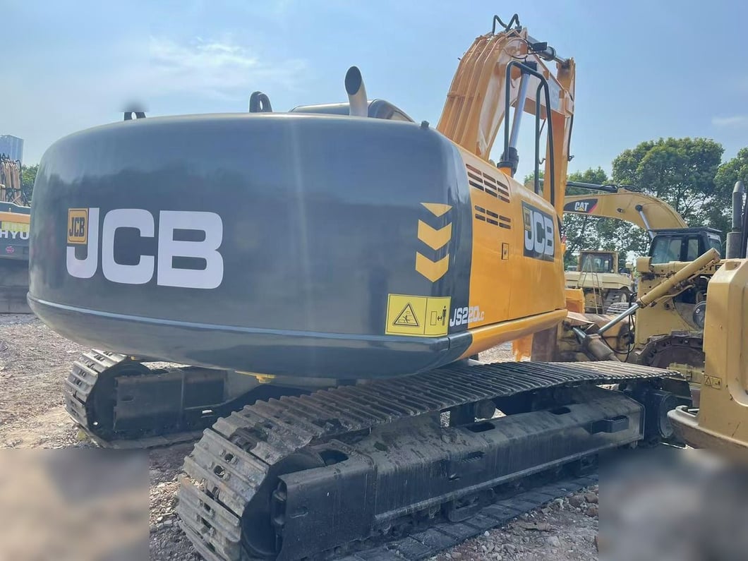 2022 JCB JS220LC Crawler Excavator