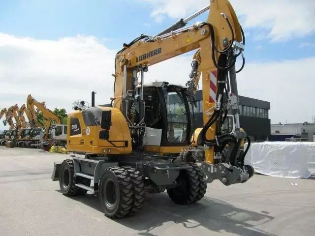 2022 Liebherr A 913 COMPACT G6.0-D Wheel Excavator