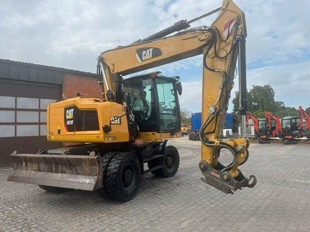 2017 Caterpillar M318F Wheel Excavator