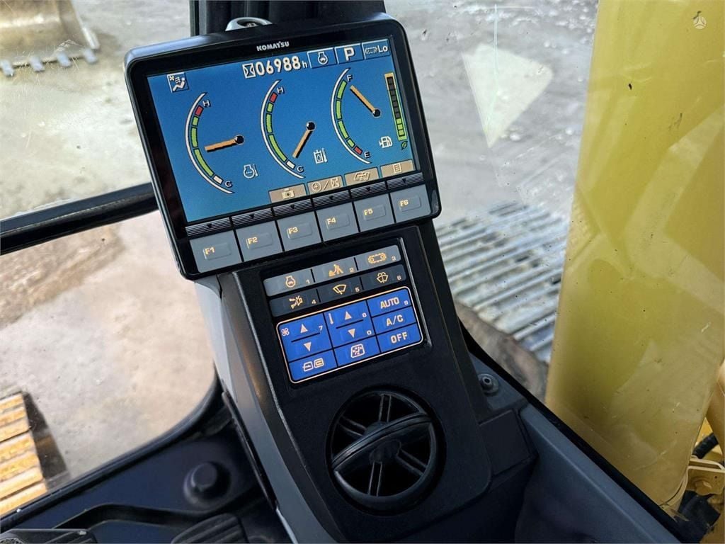 2013 Komatsu PC210LC-8 Crawler Excavator