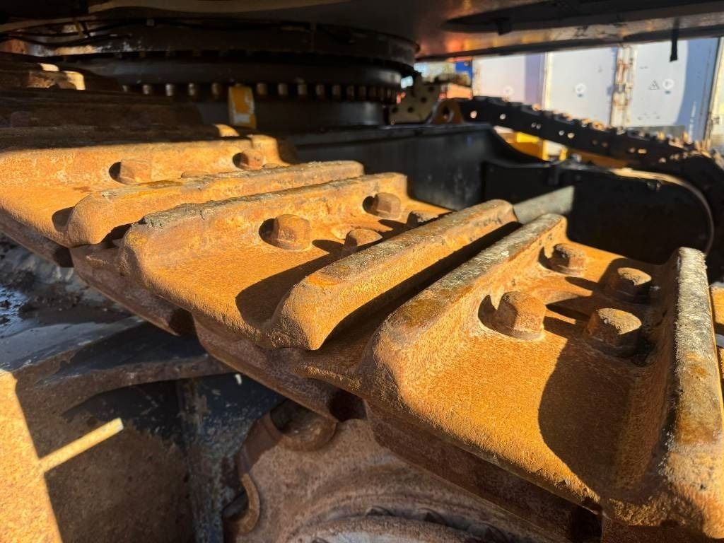2019 Liebherr R 9150 B Crawler Excavator