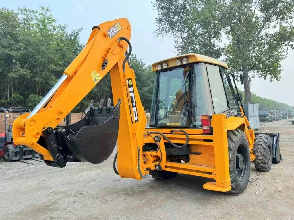 2024 JCB 3CX Crawler Excavator