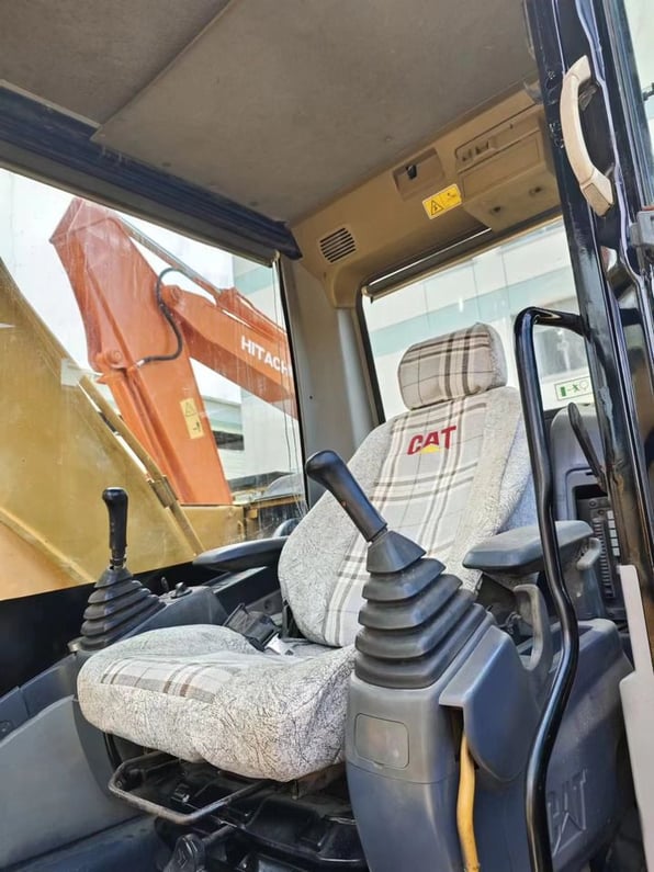 2019 Caterpillar 320D2 Crawler Excavator