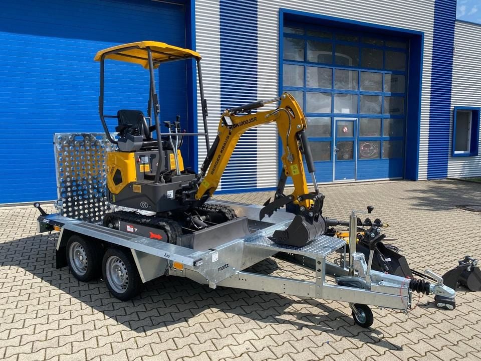 Mini Excavator Vermietung / Minibagger 1-TONNE Inkl. Anhänger / Wochenende / Verstellfahrwerk / Schwemnkarm / Anbaugeräte