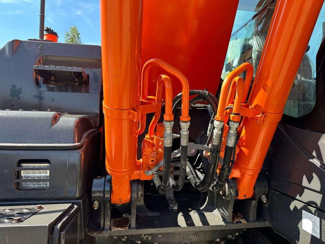 2014 Hitachi ZH210LC-5B Crawler Excavator