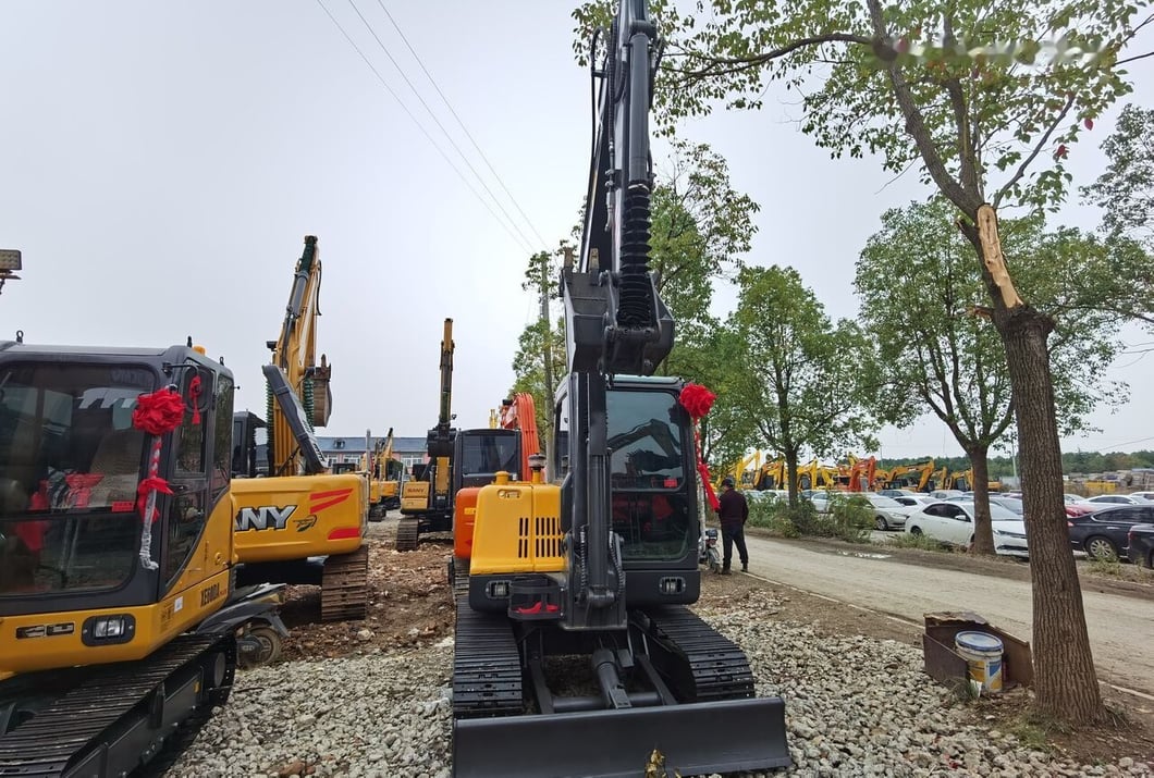 2022 Volvo EC60D Mini Excavator