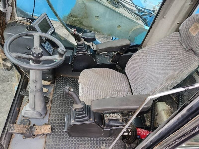 2010 Fuchs MHL331 Material Handler