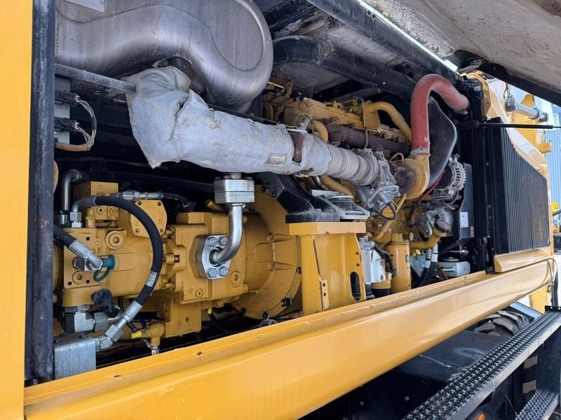2019 Caterpillar MH3024 Material Handler