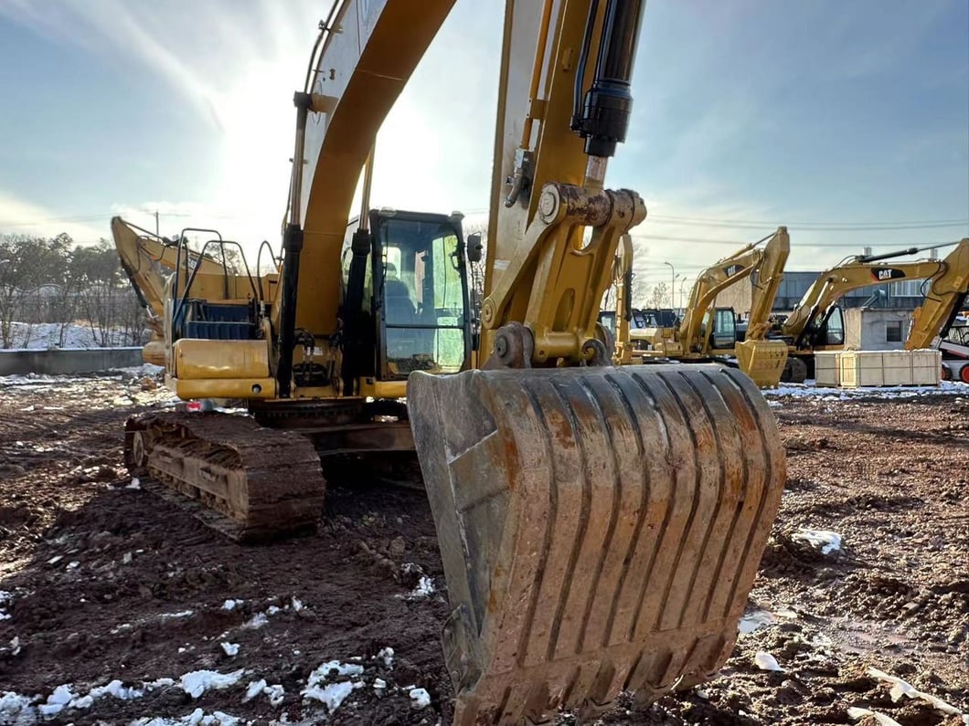 2021 Caterpillar 320GC Crawler Excavator