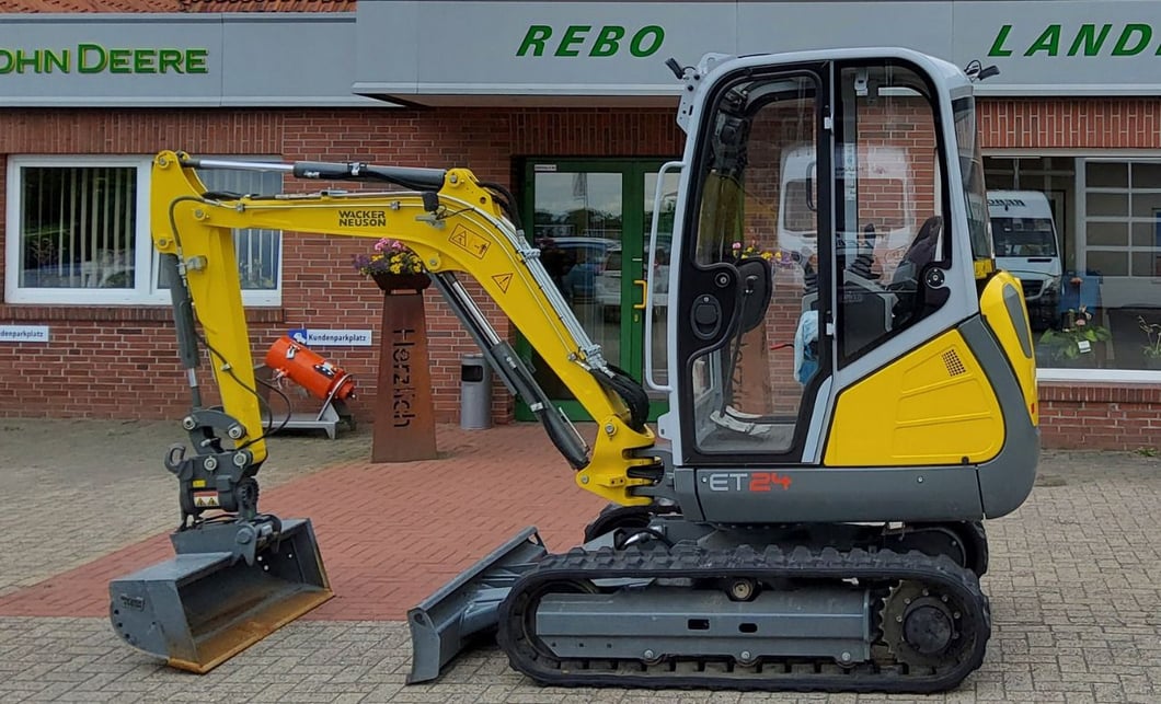 2022 Wacker Neuson ET24 Mini Excavator