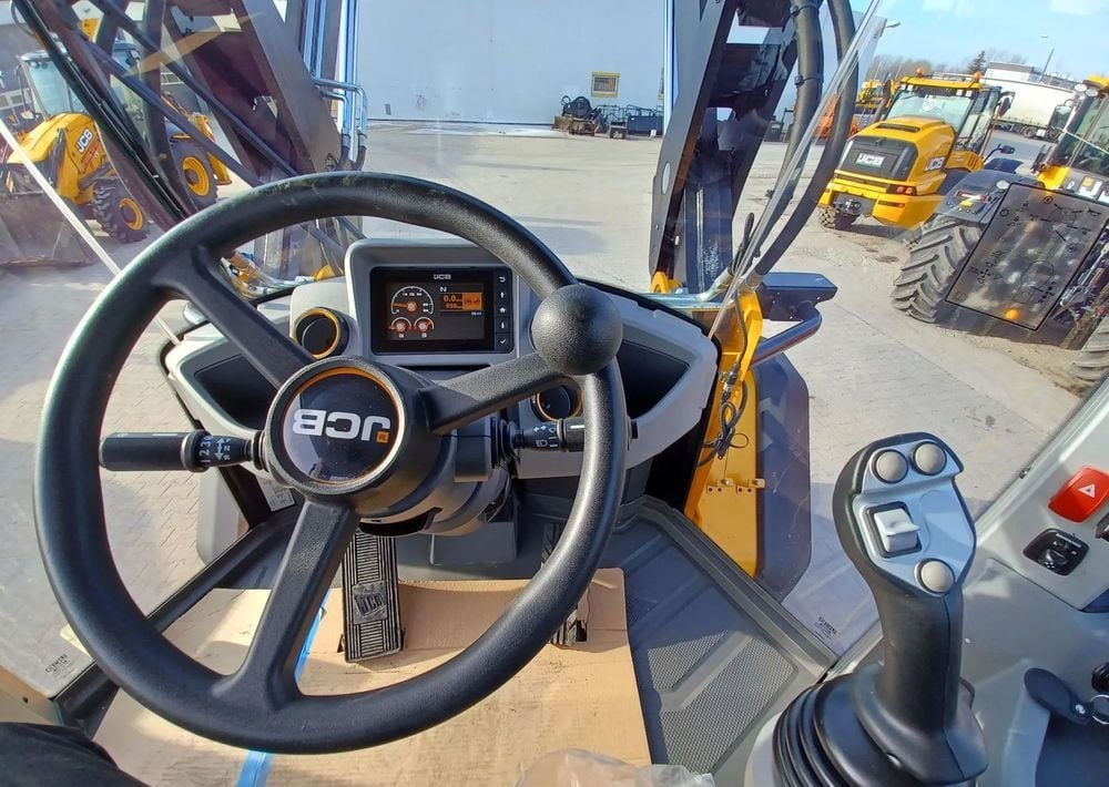 2022 JCB 427HT Wheel Excavator