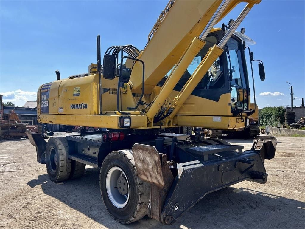 2006 Komatsu PW220MH Material Handler
