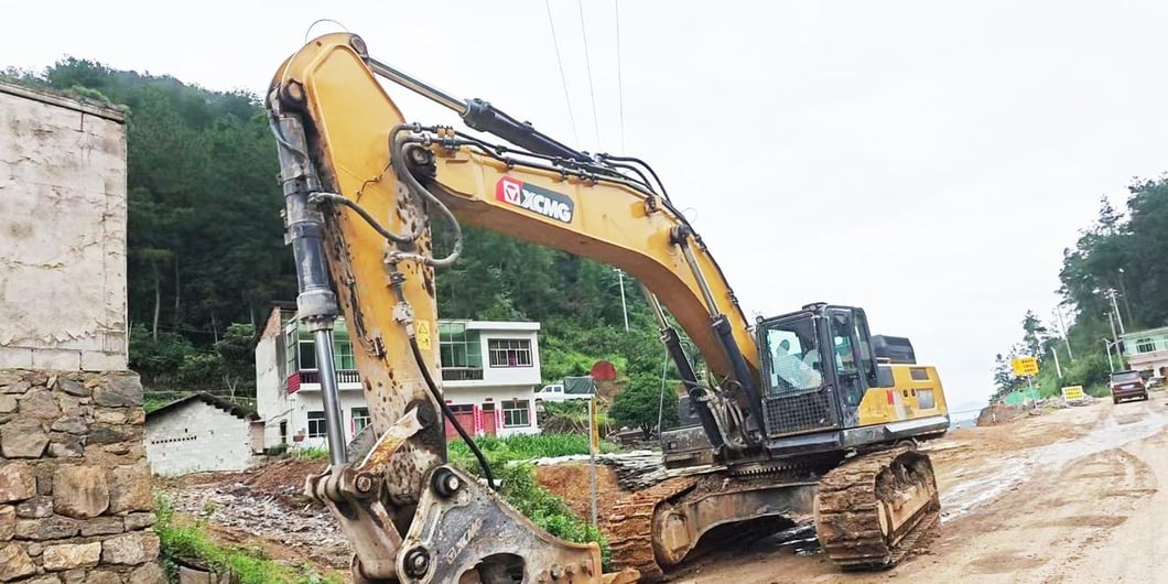2020 XCMG XE550DK Crawler Excavator