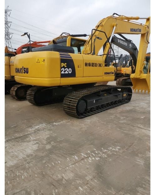 2020 Komatsu PC220-8 Crawler Excavator