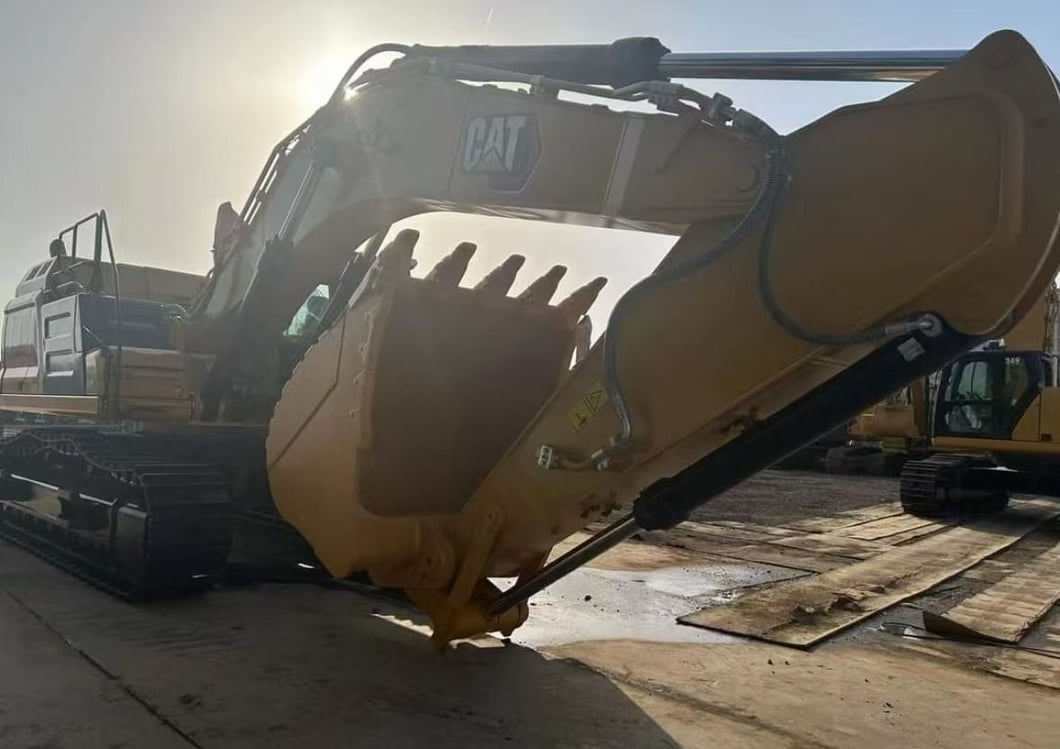 2022 Caterpillar 349 Crawler Excavator