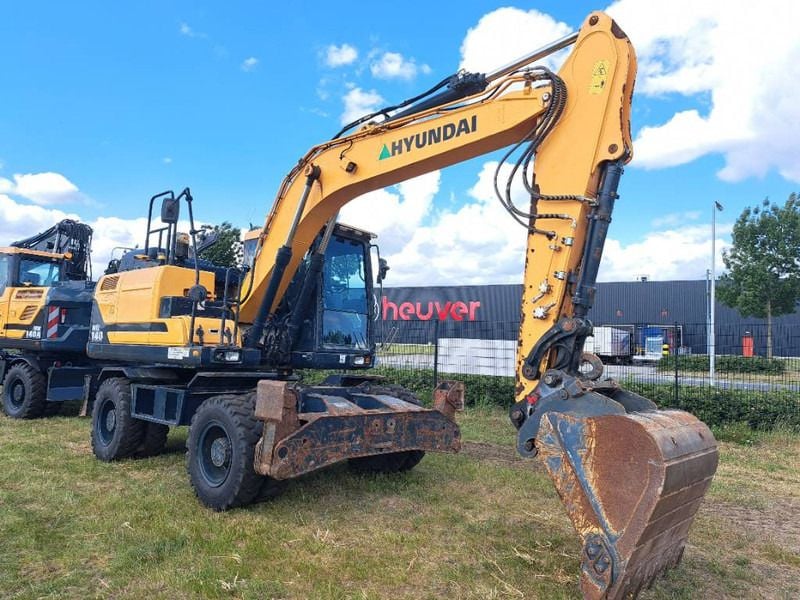 2018 Hyundai HW140 Wheel Excavator