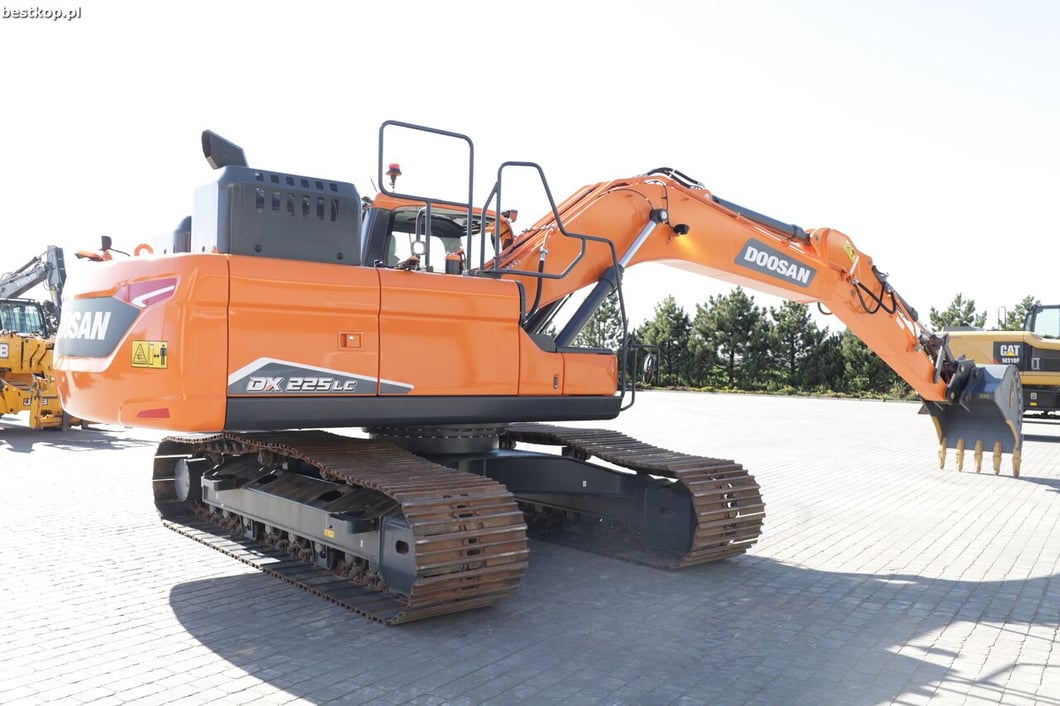 2022 Doosan DX225LC-7 Crawler Excavator