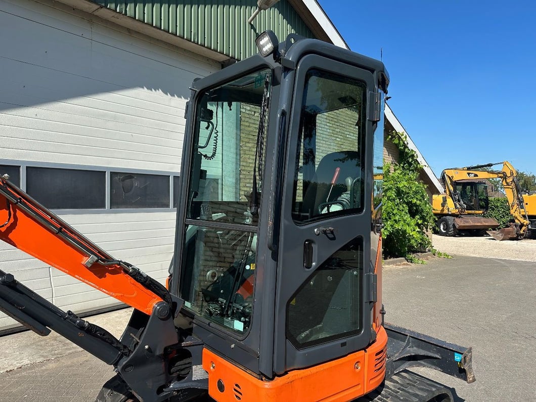 Hitachi ZX26U-6CR Mini Excavator