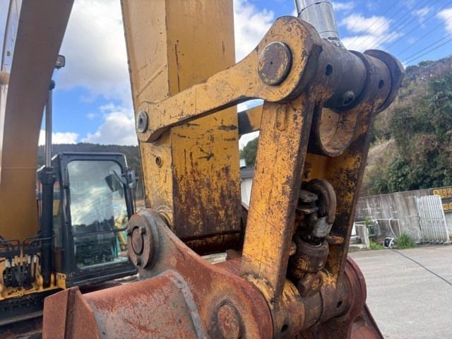 2016 Caterpillar 320E Crawler Excavator