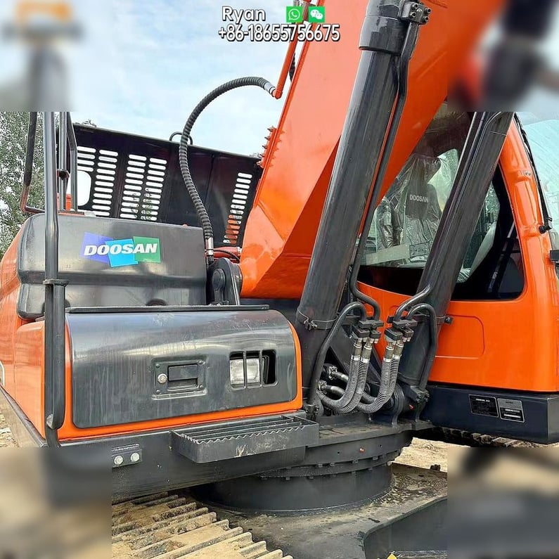 2022 Doosan DX225LC-9C Crawler Excavator