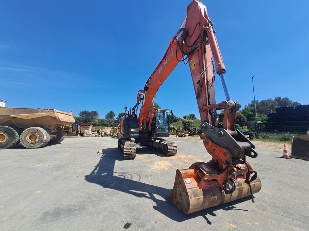 2018 Hitachi ZX225 Crawler Excavator