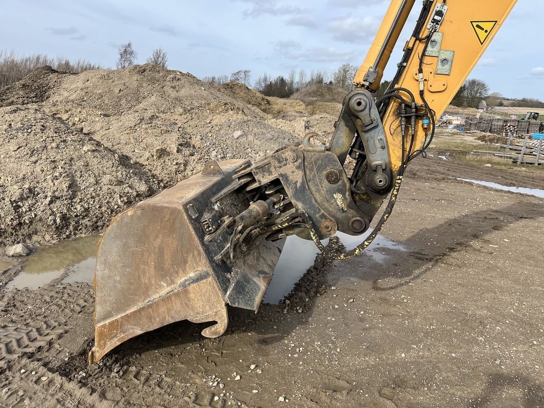2012 Liebherr 916 Crawler Excavator