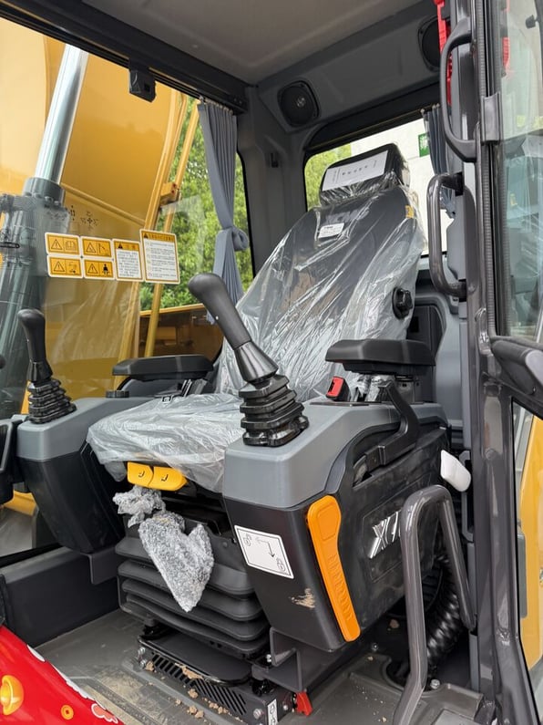 2026 XCMG XE135 Crawler Excavator