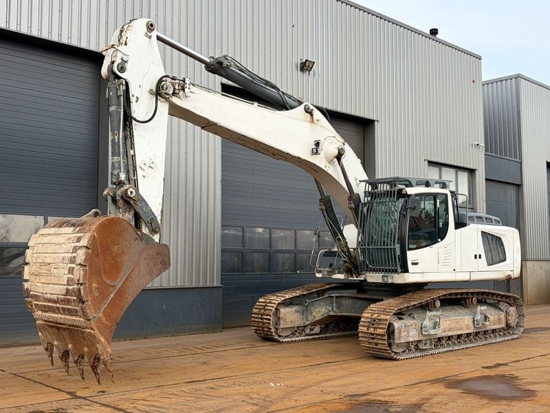2015 Liebherr R946 Crawler Excavator