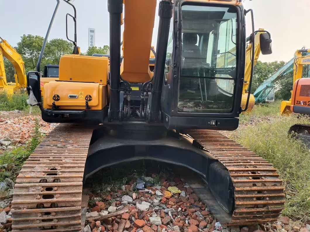 2019 Hyundai R220LC-9S Crawler Excavator