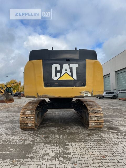 2019 Caterpillar 352F Crawler Excavator