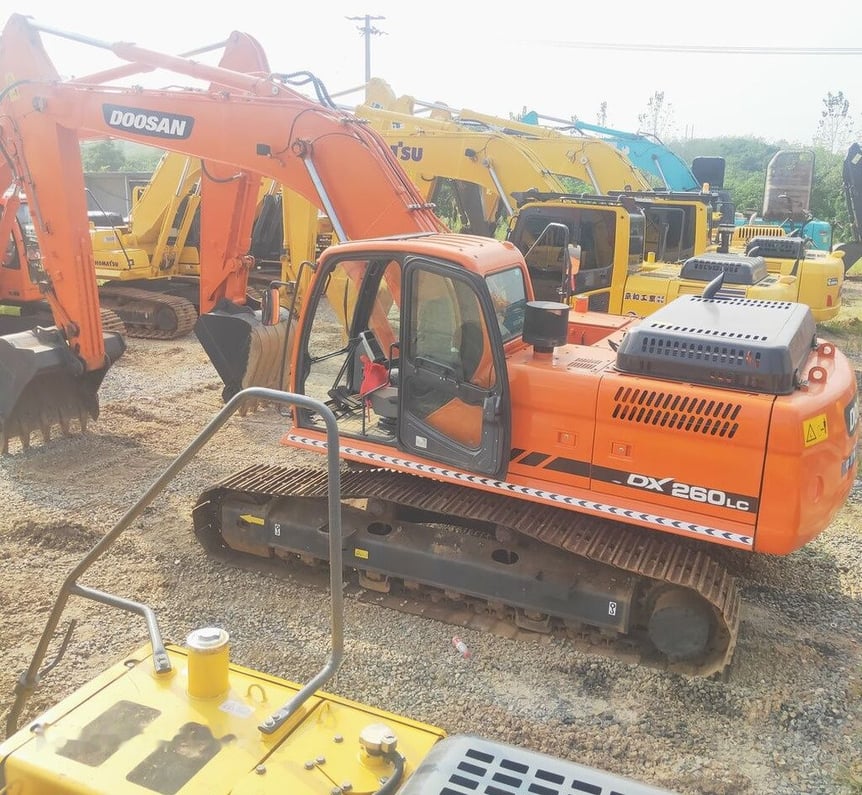 2018 Doosan DX260LC Crawler Excavator